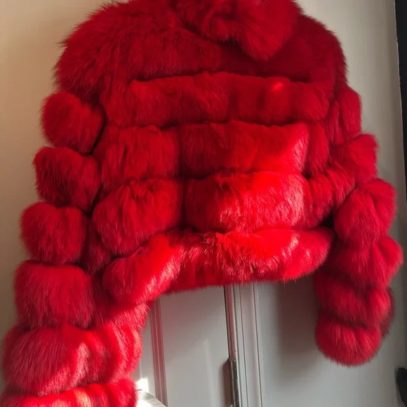 Luxurious Red  Fur Jacket - Picture 3 of 4